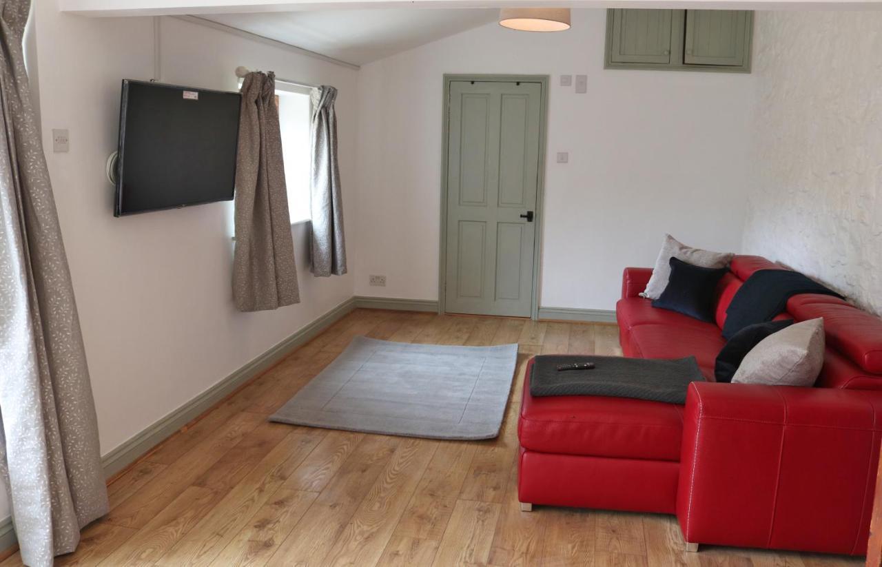 Pullman Cottage - The Culm Valley Inn Culmstock Buitenkant foto